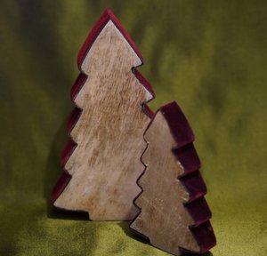 Holzbaum-mit-Samtstreifen